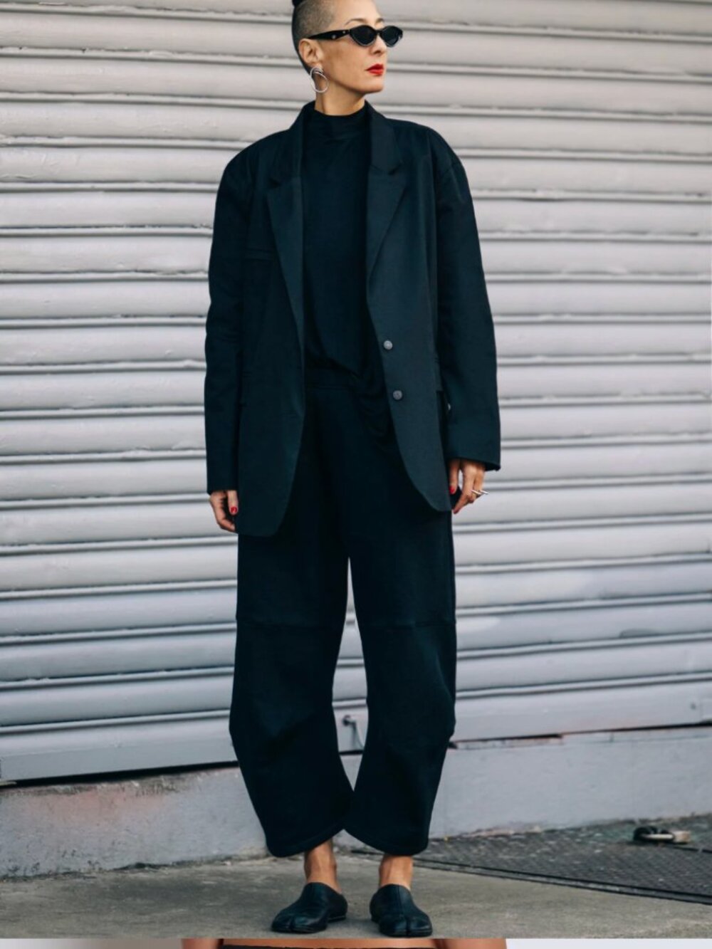 Roucha Penn Sweatpants in Black Size Small Short